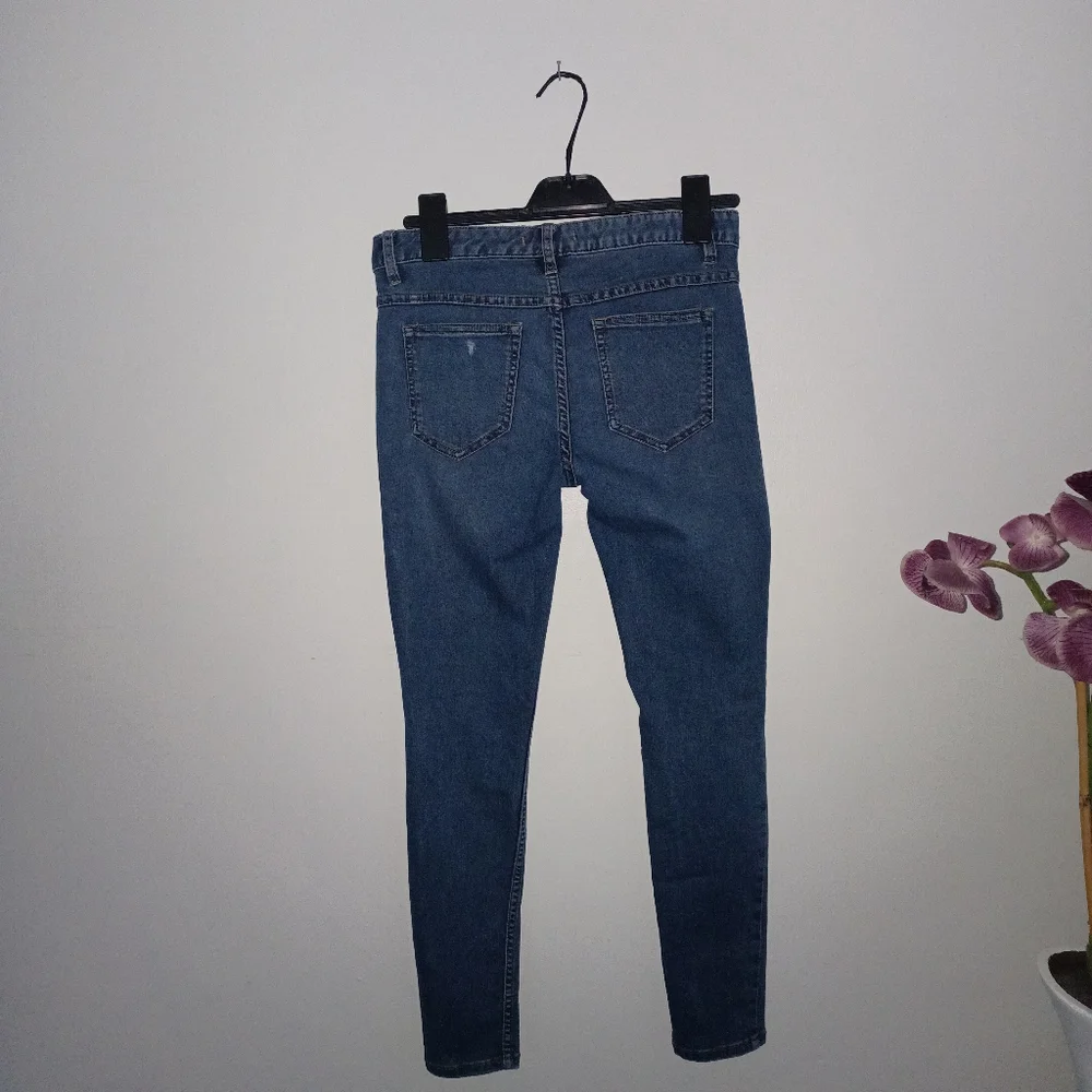 Free People Womens Skinny Jeans Dark Wash Distressed Stretch Size 27 - Picture 2 of 8